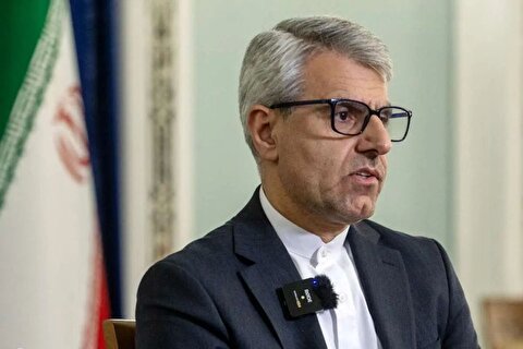 سخنگوی وزارت خارجه: از بدو ورود ما به اسلام آباد، مذاکرات به نوعی شروع شد/ یک مبارزه نفس‌گیر در عرصه دیپلماسی در جریان است/ به غیر از اولین روز، دیگر گزارشی دال بر نقض آتش‌بس نداشته‌ایم/ وقتی می‌گوییم آتش‌بس یعنی واقعا آتش‌بس؛ همزمان که دستگاه دیپلماسی کار خود را انجام می‌دهد، در تماس نزدیک با نیرو‌های مسلح در این خصوص هستیم/ مطالبات ایران صریح و روشن به پاکستان منتقل شد