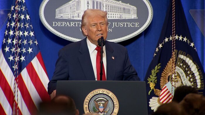 ترامپ: ما ذخایر نفتی بیشتری از دومین و سومین اقتصاد بزرگ [دنیا] در این زمینه داریم/ نفت آمریکا از کیفیت بالاتری برخوردار است