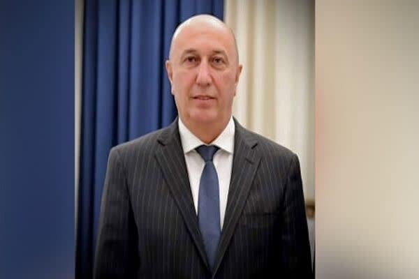 رئیس‌جمهور جدید عراق درباره تحولات منطقه: حملات علیه عراق محکوم است/ ما برای دفاع از منافع ملت خود تلاش خواهیم کرد/ بغداد با مشکلات پیچیده‌ای در زمینه‌های مختلف روبه‌رو است