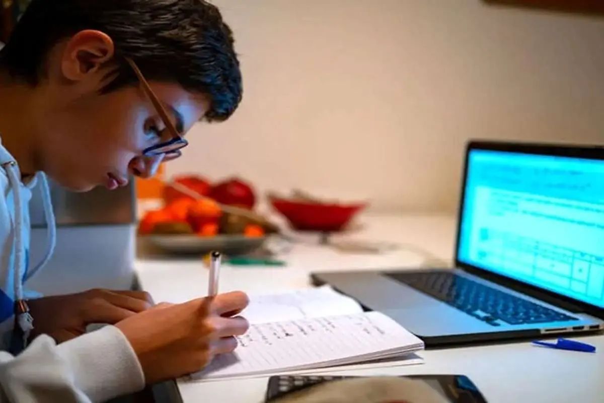 آموزش مدارس تا پایان سال تحصیلی مجازی شد