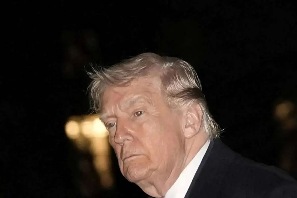 نیوزویک: جنگ علیه ایران شکاف گسترده‌ای بین وفاداری شخصی به ترامپ و اصول سیاسی جنبش «اول آمریکا» ایجاد کرده/ برخی معتقد هستند که هدف قرار دادن زیرساخت‌های غیر نظامی و تمسخر باورهای مذهبی، اصول «اول آمریکا» را نقض می‌کند