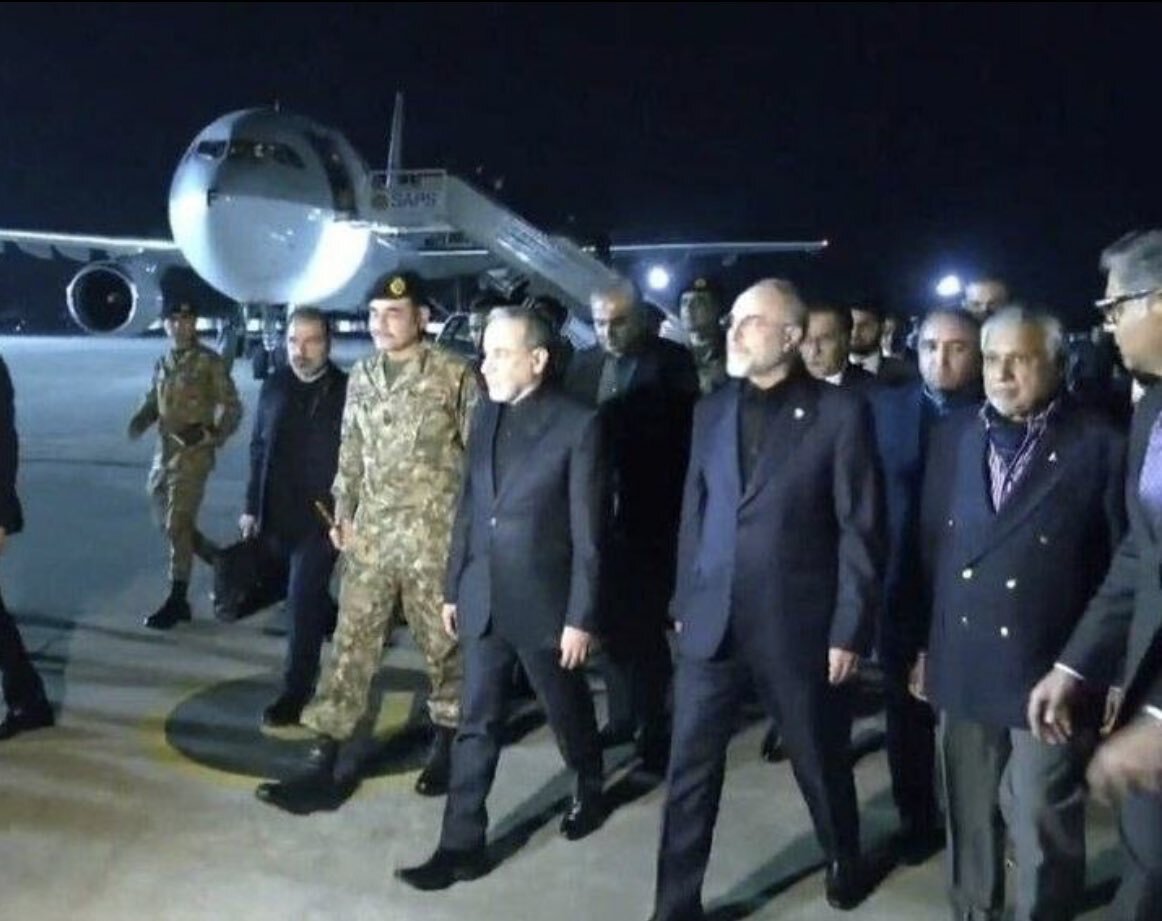 سفیر ایران در پاکستان: مذاکرات اسلام‌آباد پایه‌گذار یک فرایند دیپلماتیک بود که می‌تواند چارچوبی پایدار برای منافع همه طرف‌ها ایجاد کند/قالیباف: ابتکارات بسیار خوبی برای نشان دادن حسن نیت ایران طراحی شده بود/فایننشال تایمز: بریتانیا در اعمال محاصره تنگه هرمز مشارکت نخواهد کرد/سپاه: نزدیک شدن شناورهای نظامی به تنگه هرمز نقض آتش‌بس تلقی می‌شود