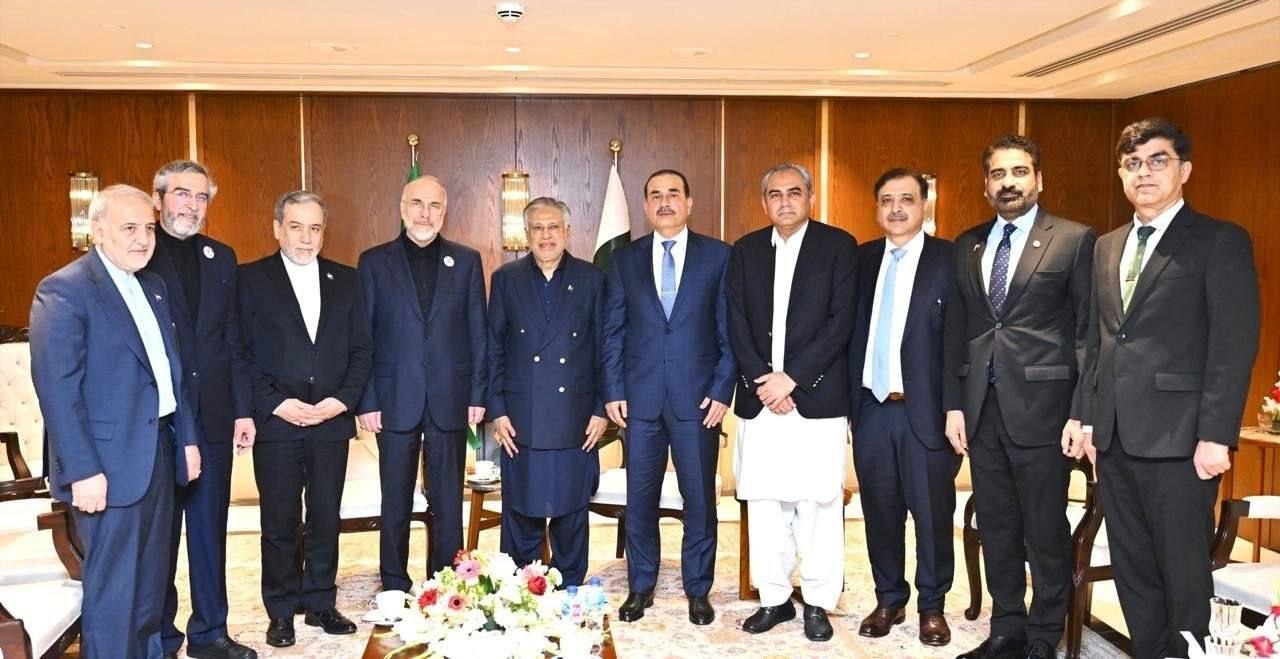 عکس /  تصویری از بدرقه هیات ایران در فرودگاه اسلام آباد