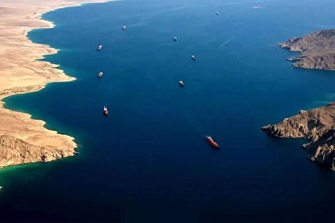 نیویورک‌تایمز: تصمیم ترامپ برای جنگ با ایران نتیجه یک استراتژی سنجیده نبود، بلکه قماری عجولانه بود/ از مستقیم‌ترین پیامد‌های این جنگ، تقویت نفوذ تهران بر اقتصاد جهانی بود/ استراتژی بستن تنگه هرمز با هزینه کم مؤثر واقع شده است، اما بازگشایی آن با زور مستلزم یک عملیات نظامی بزرگ و پر خطر است