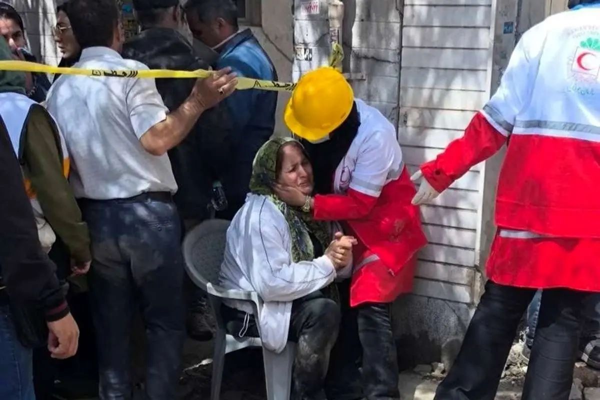 هلال احمر: نجات ۹۶۰ نفر از زیر آوار حملات هوایی دشمن در تهران/ ۱۲۵ هزار و ۶۳۰ واحد غیر نظامی هم دچار آسیب شده