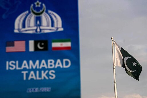 رویترز: تیم‌های مذاکره‌کننده ایران و آمریکا اواخر این هفته برای مذاکرات به اسلام‌آباد بازخواهند گشت/آسوشیتدپرس به نقل از مقامات آمریکایی: دور جدید مذاکرات ممکن است روز پنجشنبه برگزار شود/رویترز: نفتکشی متعلق به یک شرکت چینی علیرغم محاصره آمریکا از تنگه هرمز عبور کرد/وال استریت ژورنال: عربستان در حال فشار بر امریکا است تا محاصره تنگه هرمز را پایان دهد و به میز مذاکره بازگردد