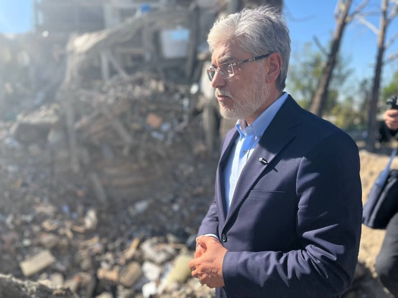 وزیر علوم: شهادت بیش از ۶۰ دانشجو و ۱۰ استاد در جنگ/ تلاش می‌شود تا ضمن رعایت ملاحظات امنیتی، خدمات اینترنتی با کیفیت مناسب در اختیار دانشگاهیان قرار گیرد؛ بسته‌های حمایتی نیز در این زمینه طراحی و بخشی از آن اجرایی شده/ از همه کسانی که از دانشگاه‌های آمریکایی اخراج شوند، در دانشگاه هم‌ترازشان در ایران استقبال می‌کنیم