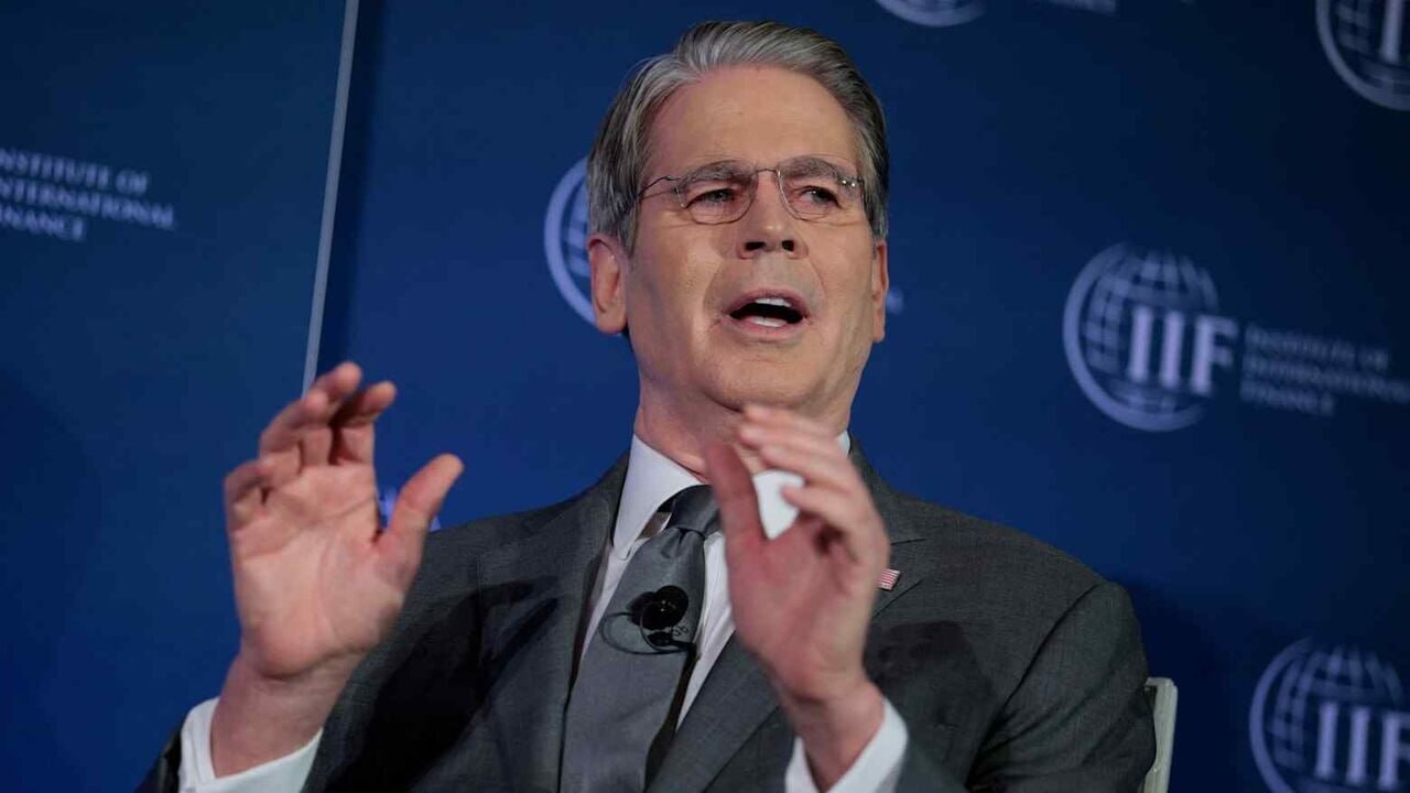 وزیر خزانه‌داری آمریکا: چین با احتکار نفت و محدود کردن صادرات برخی کالاها، شریک جهانی قابل اعتمادی در طول جنگ خاورمیانه نبوده/ پکن همان اقداماتی را که در طول همه‌گیری کرونا درباره احتکار کالا‌های پزشکی انجام می‌داد، تکرار کرد