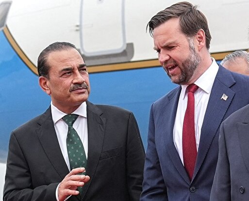 الجزیره: فرمانده ارتش پاکستان به عنوان بخشی از تلاش‌های میانجیگری فردا به واشنگتن می‌رود/سخنگوی ارتش: امیر حاتمی دستور داده در صورت تجاوز زمینی به کشور، حتی یک نفر از متجاوزین هم نباید زنده بماند/ترامپ: در تلاشیم تا بین اسرائیل و لبنان فضای تنفس ایجاد کنیم؛ مذاکرات بین اسرائیل و لبنان فردا برگزار خواهد شد/روسیه: آمریکا پیشنهاد ما مبنی بر تحویل گرفتن تمام اورانیوم غنی‌شده ایران را رد کرد