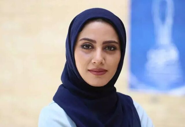 مونا فرجاد خطاب به «برخی بی‌خبرها»: کاش هر وقت خواستید نسخه بپیچید و برای آینده برنامه بریزید، اول بیایید کنارِ ما، شاید آن‌وقت به همین راحتی از بمباران حرف نزنید