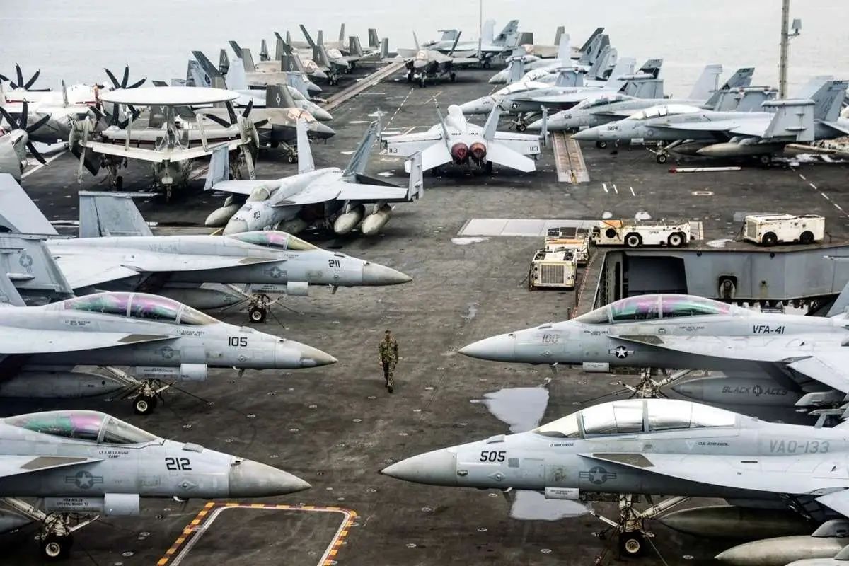 وال استریت ژورنال: پنتاگون از خودروسازان خواسته تا بخشی از ظرفیت تولید خود را به «ساخت جنگ‌ افزار و تجهیزات نظامی» اختصاص دهند