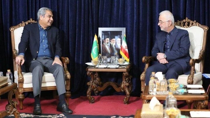 دیدار وزرای کشور ایران و پاکستان/ مومنی: نقش مثبت و تاریخی اسلام‌آباد در آتش‌بس را فراموش نخواهیم کرد