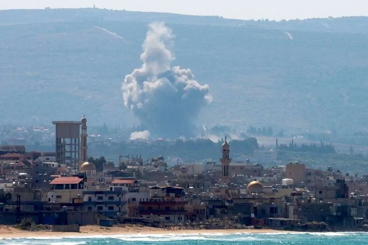 العربی الجدید به نقل از منابع لبنانی: ارتش لبنان مردم را در بازگشت به مناطق سکونت خود همراهی خواهد کرد/ که دشمن از سرزمین‌های اشغالی عقب نشینی کند تا استقرار در جنوب تکمیل شود