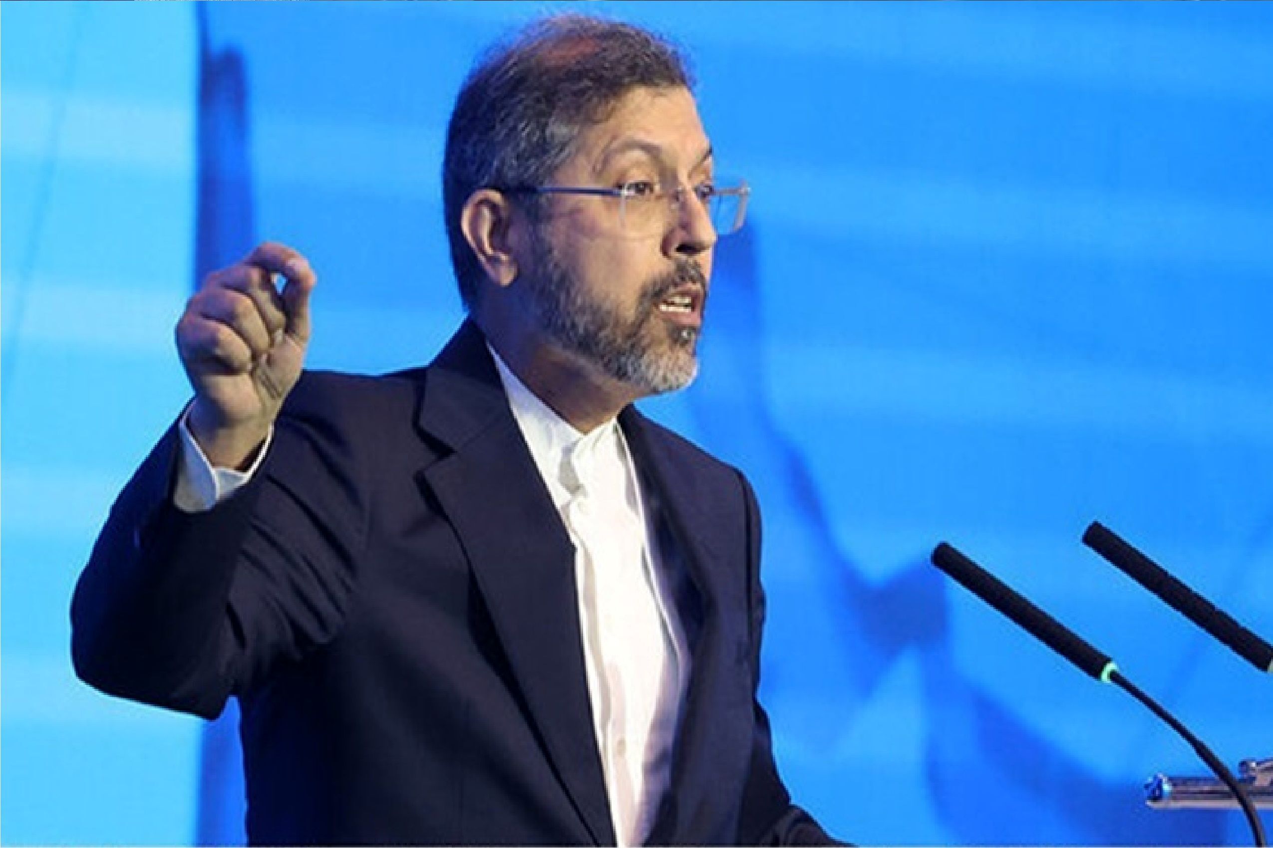 خطیب زاده، معاون وزیر خارجه: هیچ آتش‌بس موقتی را نمی‌پذیریم؛ چرخه درگیری باید یک بار برای همیشه پایان یابد/ هر آتش‌بسی باید تمام مناطق درگیری از لبنان تا دریای سرخ را شامل شود؛ این «خط قرمز» ایران است