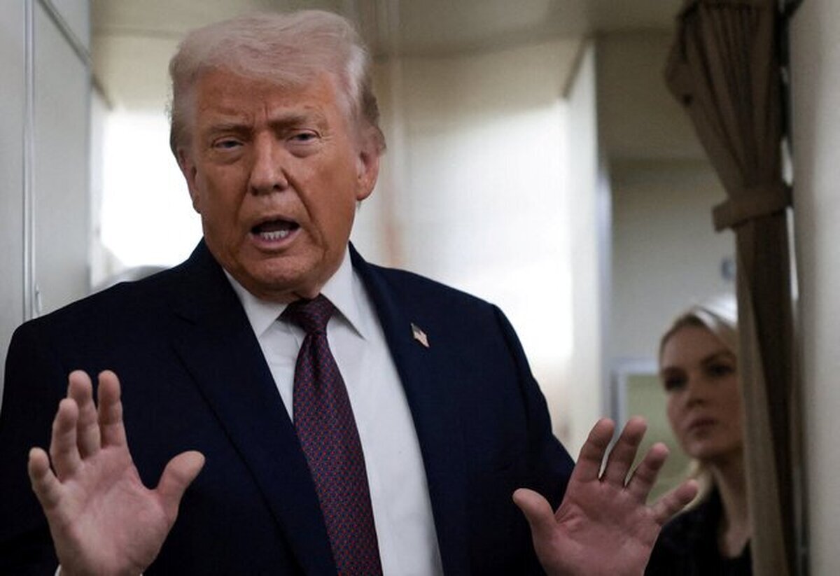 ادعای ترامپ: فکر می‌کنم دیداری احتمالاً طی آخر هفته برگزار شود و ظرف یکی دو روز آینده به توافق برسیم/یک نماینده: برخی از کشتی‌ها با اخذ عوارض اجازه عبور خواهند داشت/یک منبع: محاصره دریایی ادامه یابد تنگه بسته میشود/شبکه خبر: صرفاً شناورهای غیرنظامی با اجازه سپاه می‌توانند در تنگه تردد کنند/ادعای اکسیوس: ایران و آمریکا در حال مذاکره بر سر یادداشت تفاهم سه صفحه‌ای