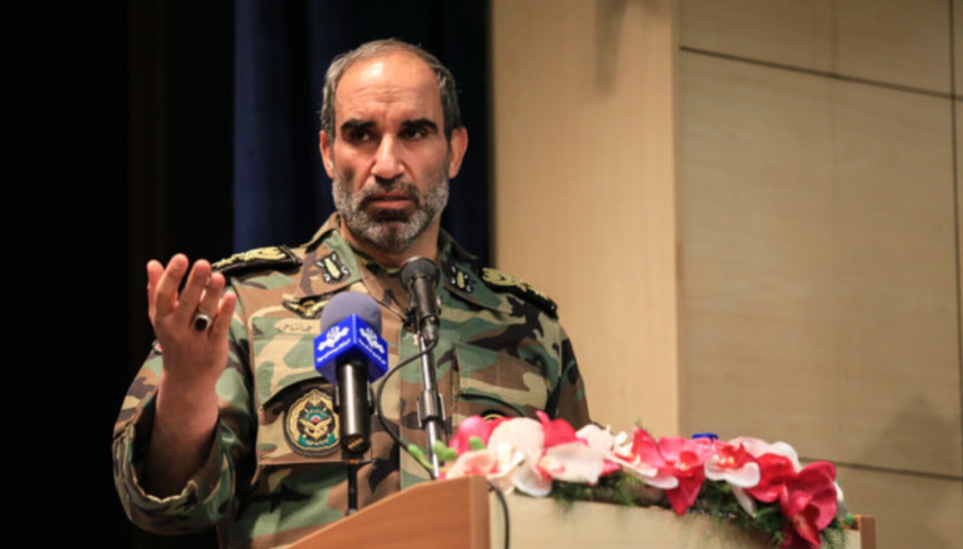 فرمانده نیروی زمینی ارتش درباره عملیات هلی‌برن دشمن در اصفهان: نیرو‌های ایرانی برای دشمن کمین گذاشتند و اولین شلیک مؤثر به هواپیمای دشمنان انجام شد/ بلافاصله پس از این شلیک، نیروهای ما را به شهادت رساندند/ این عملیات باعث شد که دشمن تن به آتش‌بس دهد، از خیال شوم خود برای هلی برن در دیگر نقاط کشور دست بکشد و از استمرار جنگ جلوگیری شود