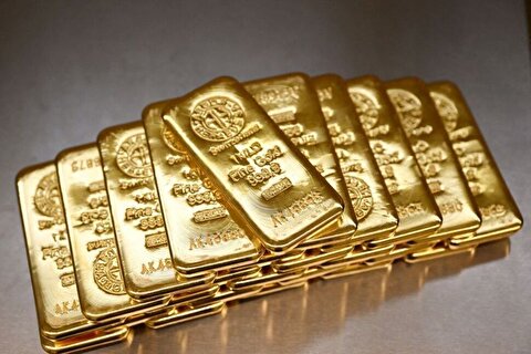 رویترز: قیمت طلا ۲۵ درصد از بالاترین قیمت خود در ژانویه گذشته، کاهش یافته/ العربیه: فلز زرد به ۴۲۵۰ دلار در هر اونس رسید