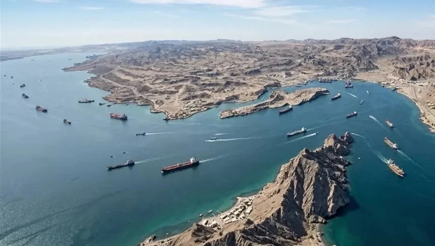 قرارگاه خاتم: به دلیل تسلط و قدرت کافی، نیازی به مین گذاری در خلیج فارس نخواهد بود/ادعای فایننشال تایمز درمورد ورود ژنرال پاکستانی به ماجرای ایران و آمریکا/وزارت خارجه: مذاکره‌ای با آمریکا نداشته‌ایم/ادعا‌ی ترامپ بعد از عقب نشینی از تهدید حمله به نیروگاه‌های ایران: نقاط زیادی برای توافق با ایران وجود دارد و تاکنون ۱۵ بند داریم؛ کنترل تنگه هرمز شاید به دست من و ایران باشد