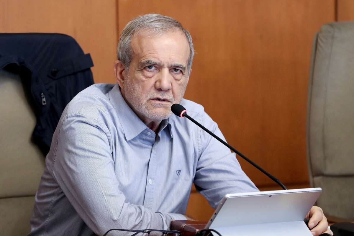 پزشکیان: ایران به دنبال گسترش جنگ نیست؛ استمرار درگیری‌ها هم به نفع هیچ طرفی نیست/ راه‌حل مشکلات در عقلانیت، گفت‌وگو و پرهیز از تخریب بیشتر است/ برخی قدرت‌ها تلاش دارند که کشورهای منطقه را درگیر اختلاف و درگیری کنند