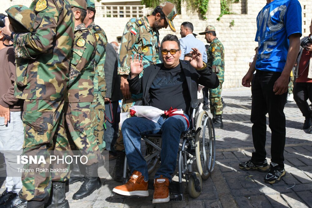 تصاویر: بازگشت ۹ دریادل ناو دنا به شیراز