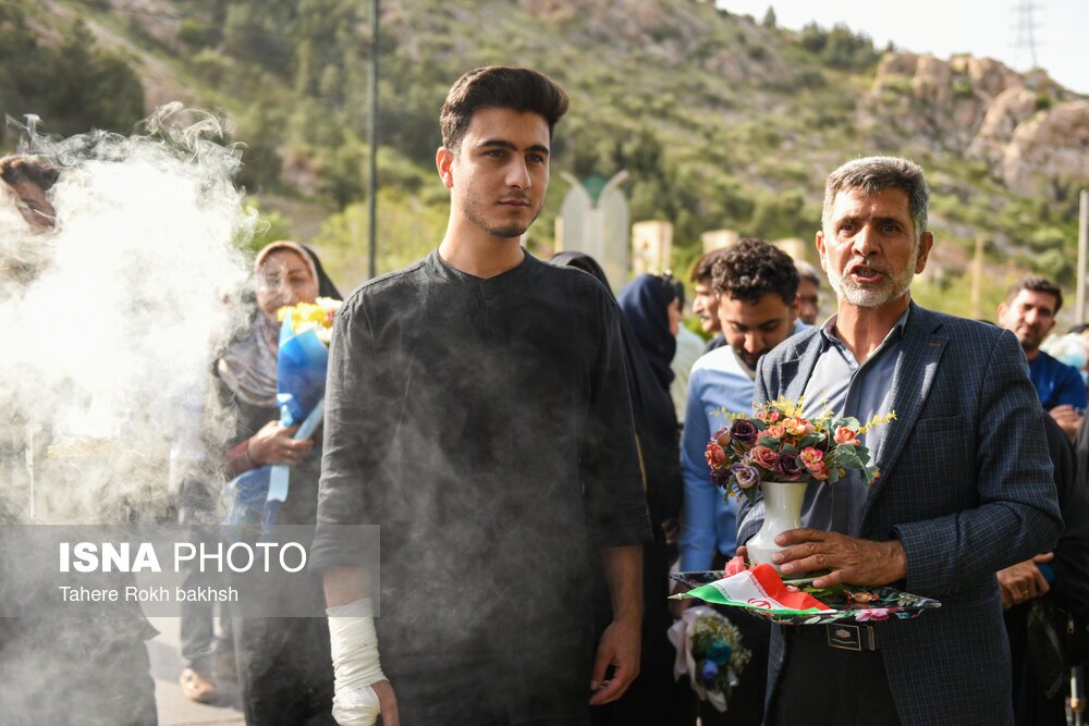 تصاویر: بازگشت ۹ دریادل ناو دنا به شیراز