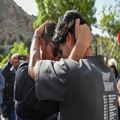 تصاویر: بازگشت ۹ دریادل ناو دنا به شیراز