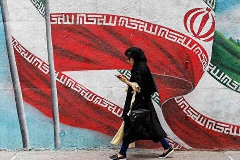 تبادل پیام‌هایی میان ایران و امریکا در روز‌های اخیر/این تماس‌ها هنوز به سطح مذاکرات کامل نرسیده، اما از طریق واسطه‌هایی، امکان‌سنجی برای دستیابی به توافقی که به جنگ پایان دهد، در حال انجام است/طرح‌های در دست بررسی، فراتر از آتش‌بس موقت بوده و هدف آن دستیابی به توافقی مشخص برای خاتمه مناقشه است/هرگونه توافق احتمالی باید شامل لغو کامل تحریم‌های اعمال‌شده علیه ایران باشد