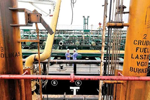 فایننشال تایمز: از زمان آغاز جنگ، ایران میلیون‌ها بشکه نفت صادر کرده/ احتمالاً تهران روزانه بیش از ۱۴۰ میلیون دلار از این محل درآمد دارد