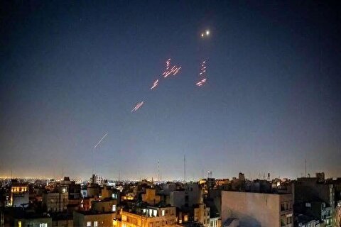 واشنگتن پست: حملات موشکی اخیر ایران و آشکار شدن ترک‌هایی در دفاع هوایی تل‌آویو، نگرانی‌های تازه‌ای درباره اینکه آیا اسرائیل می‌تواند در یک جنگ طولانی از خود محافظت کند را ایجاد کرده/ این موضوع بازتاب دهنده ترسی دیرینه است: «ایران می‌تواند موشک‌های کافی برای غلبه بر سیستم دفاع لایه‌ای اسرائیل بسازد» / مسئله دیگر هزینه و موجودی است، [زیرا] رهگیر‌ها گران هستند