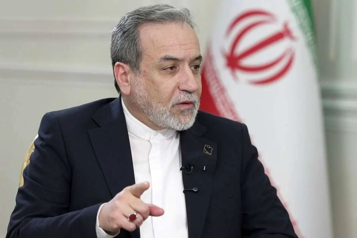 عراقچی: متجاوزانی که فریاد «هیچ رحم و مهلتی در کار نیست» سر می‌دهند، پالایشگاه‌ها، منابع آب و مناطق مسکونی را در ایران هدف قرار داده‌اند/ حمله به مدرسه میناب، حساب شده و مرحله به مرحله بود/ بیش از ششصد مدرسه در سراسر ایران در حملات آمریکایی-صهیونی تخریب شده یا آسیب دیده‌اند و بیش از هزار دانش‌آموز و معلم شهید یا مجروح شده‌اند