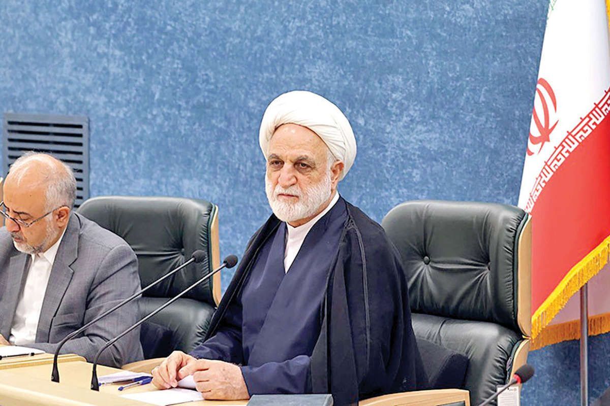 رئیس قوه قضائیه: اقدام آمریکا در به اصطلاح محاصره بنادر ایران، نقض آتش‌بس و جنایت جنگی است؛ حتماً پاسخ این شرارت‌ها را خواهیم داد/ در پرونده عناصر ضد امنیتی و همکار با دشمن، به مقامات قضایی تأکید شده که در عین رعایت عدالت، اقدامات قضایی مقتضی را ترتیب دهند/ قانون مجازات‌های معینی را در قبال این جرائم مقرر داشته؛ از مصادره اموال تا سلب حیات