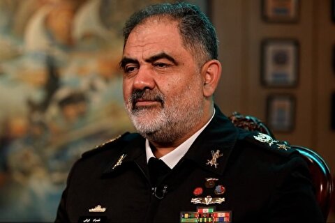 فرمانده نیروی دریایی ارتش: به زودی زود، حتما سلاحی را از ما خواهند دید که خیلی از آن وحشت دارند و بیخ گوش‌شان است؛ امیدوارم سکته نکنند / تنگه هرمز را از دریای عربی بسته‌ایم و اگر جلوتر بیایند، سریع اقدام علمیاتی می‌کنیم / نیروی دریایی ارتش ۷ عملیات موشکی علیه ناو آبراهام لینکلن داشت و آمریکا مدتی نتوانست هواپیماهایش را به پرواز دربیاورد و عملیات هوایی داشته باشد