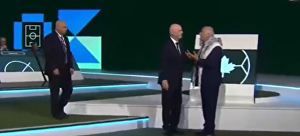 ببینید/ امتناع نماینده فلسطین از دست دادن با نماینده اسرائیل در کنگره فیفا