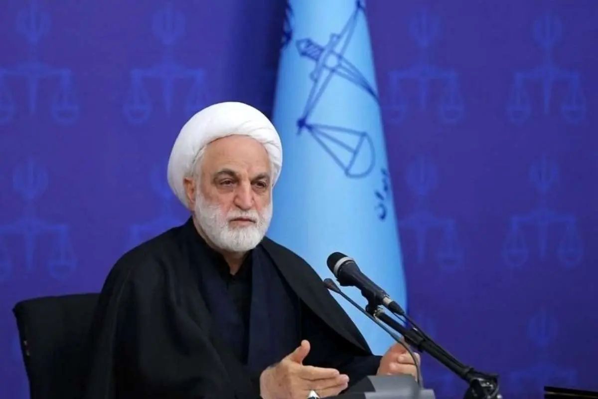 رئیس قوه قضائیه: ما از جنگ استقبال نمی‌کنیم، اما از آن هراسی نداریم؛ اگر عزت‌مان تهدید شود برایش می‌جنگیم/ با صدای رسا اعلام می‌کنیم که از مذاکره استقبال می‌کنیم، ولی تحمیل را نمی‌پذیریم