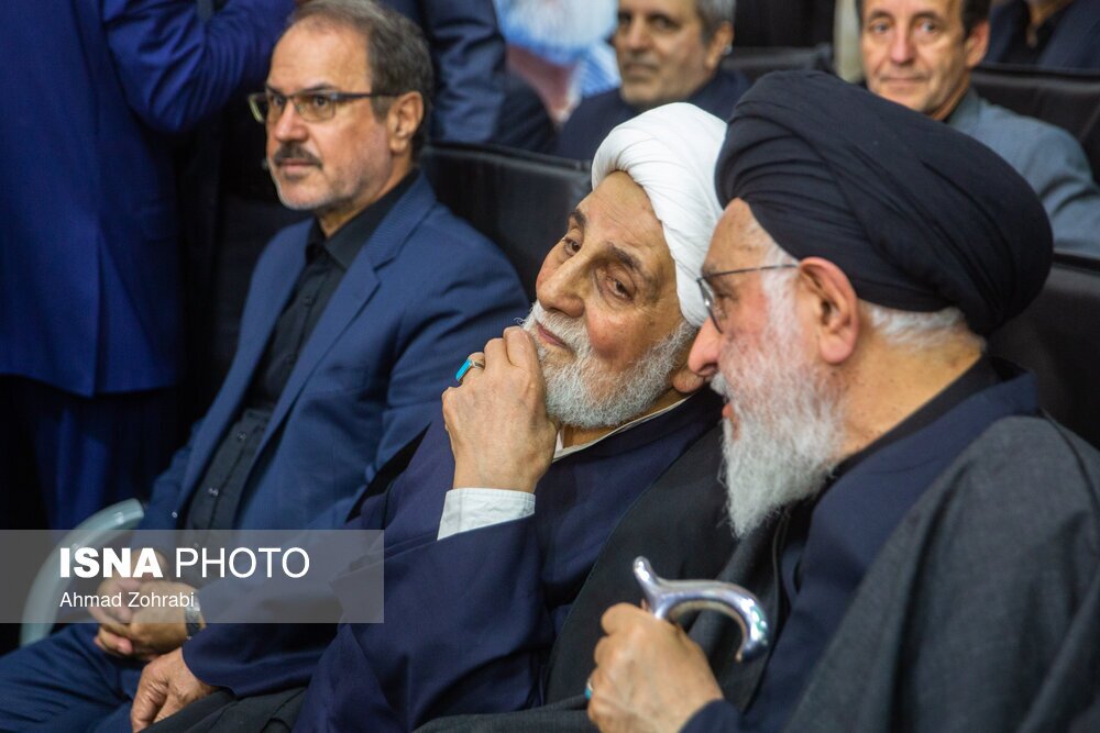 تصاویر: مراسم چهلم شهادت دکتر علی لاریجانی - حرم حضرت فاطمه معصومه(س)