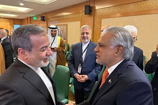 گفت‌وگوی وزرای خارجه ایران و عمان درباره ابتکارات پایان جنگ/ اطلاعات سپاه: ترامپ باید بین «عملیات غیر ممکن یا توافق بد» انتخاب کند/ قالیباف: در مذاکرات به آمریکایی‌ها گفته شد که هیأت از طرف رهبر انقلاب برای ورود تخصصی به موضوع هسته‌ای منع شده، اما در وضعیت جنگی تصمیمات مرتبا با اشراف ایشان مورد اصلاح و بهبود قرار می‌گیرد/ تانکر ترکرز: نفتکش ایرانی با موفقیت از محاصره دریایی عبور کرد