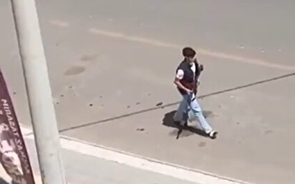 ببینید / تیراندازی یک فرد در نزدیکی مدرسه‌ای در جنوب شرق ترکیه