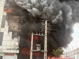 ببینید / تصاویر دیگری از آتش‌سوزی گسترده پاساژ ارغوان در فاز ۴ شهرک اندیشه