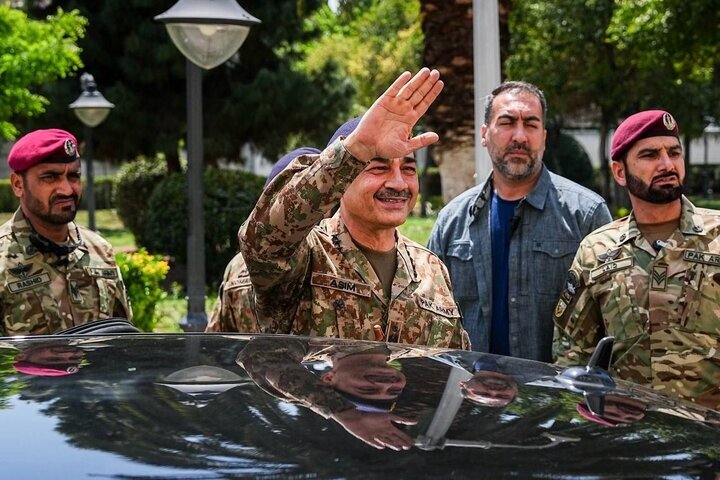 فرمانده ارتش پاکستان: از ایران و آمریکا می‌خواهیم خویشتنداری کنند