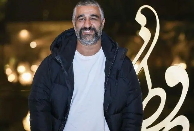 ببینید / تصویری از حضور پژمان جمشیدی در دادگاه