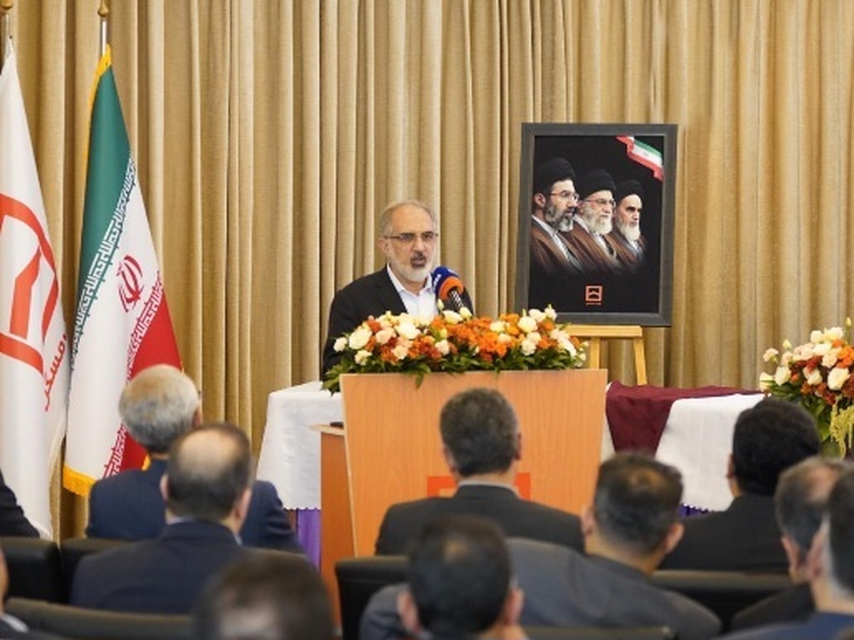 اولین گردهمایی تخصصی روابط عمومی و بازاریابی

تحول در روابط عمومی و بازاریابی در ایجاد تحول سازمانی ضروری است/بازآفرینی هویت برند بانک گامی مؤثر در راستای ارتقای جایگاه بانک است