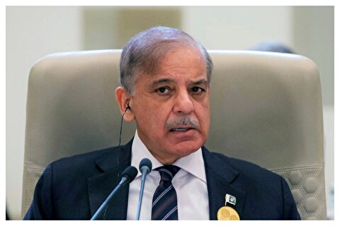 آسوشیتدپرس: پاکستان هنوز در تلاش برای مذاکره جهت رسیدن به توافق میان ایران و آمریکا است/ اسلام‌آباد می‌خواهد یادداشت تفاهمی را با هدف پایان دادن به جنگ و هموار کردن راه برای گفت‌وگوی گسترده‌تر در مورد مسائل مورد اختلاف، تنظیم کند/ میانجی‌ها هنوز روی پیشنهاد‌های مختلف کار می‌کنند