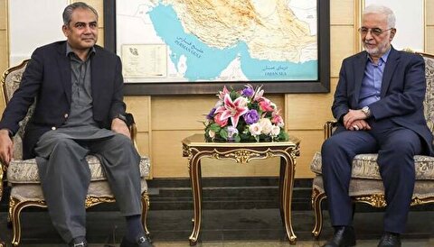 وزیر کشور پاکستان جلسه مهمی در ایران برای تسهیل گفت‌وگو و برقراری صلح برگزار کرد / حضور او در ایران یک روز دیگر ادامه خواهد یافت تا در مورد چشم‌انداز ازسرگیری مذاکرات گفت‌وگو شود