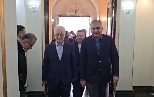 العربیه: جلسه مهم مقام ارشد پاکستان در ایران درباره مذاکرات؛ حضور او در تهران یک روز دیگر ادامه دارد / ادعای ترامپ با اشاره به ایران: آرامش قبل از طوفان/ ادعای رسانه بریتانیایی: پیشنهاد ۱۴ ماده‌ای ایران شامل ۱۱ ماده‌ای است که در ابتدا توسط آمریکا ارائه شده بود، به اضافه سه ماده‌ای که ایران به آن افزوده؛ برخی می‌گویند این طرح پذیرفته نشده، برخی هم این روایت را رد می‌کنند
