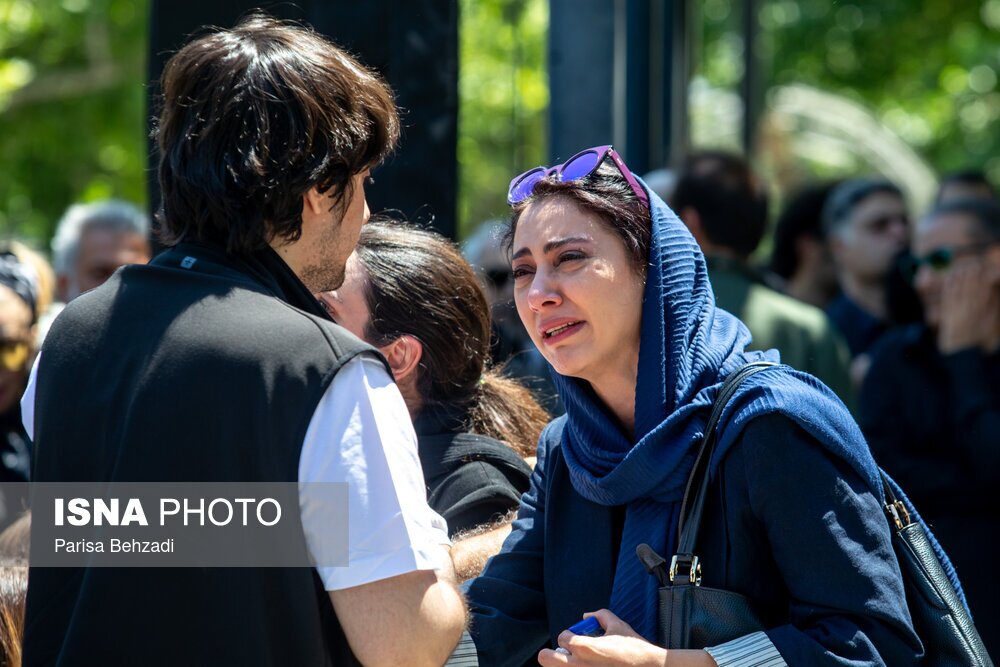 تصاویر: مراسم تشییع پیکر بهناز نازی