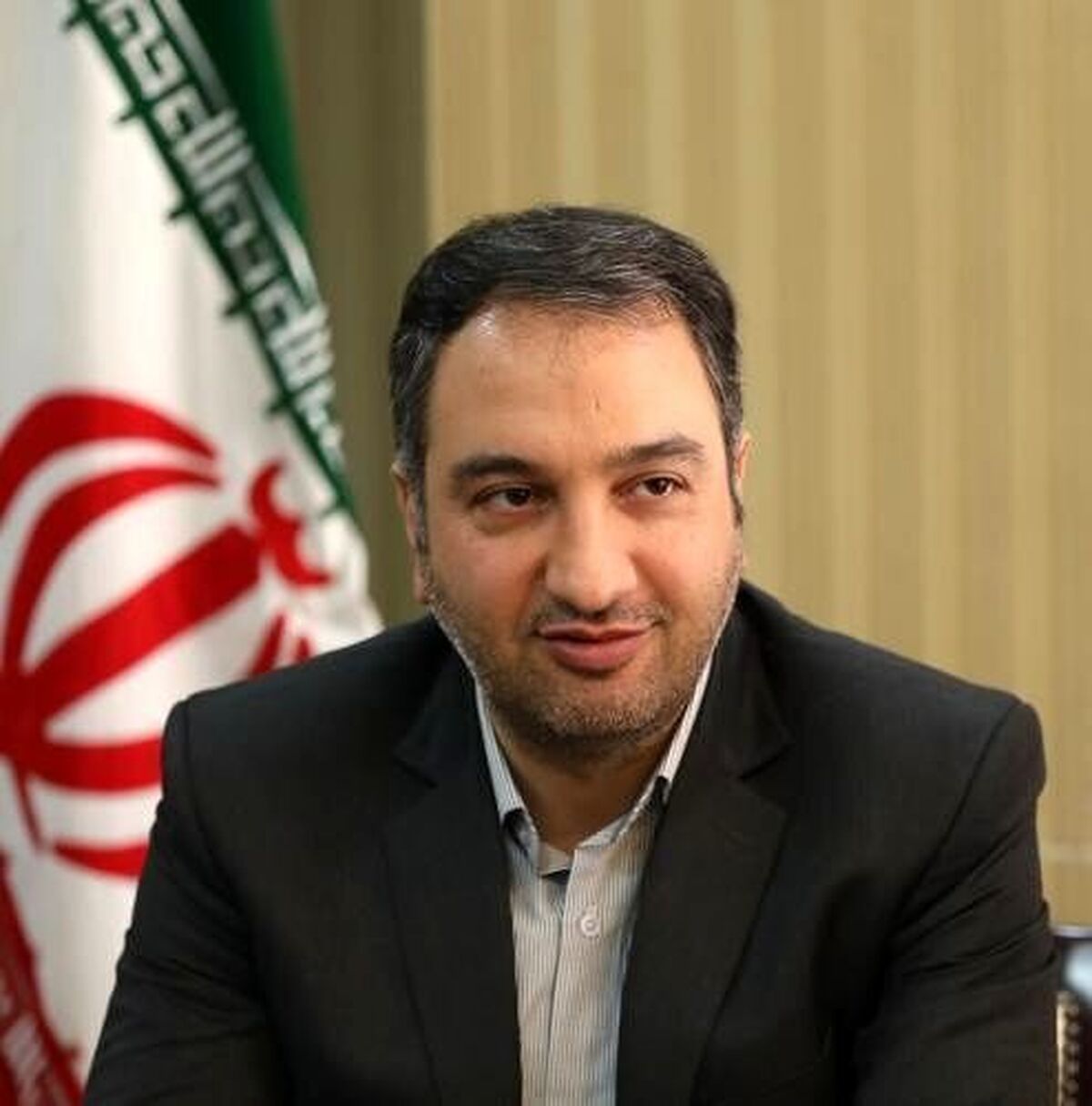 معاون توسعه مدیریت و منابع بانک مرکزی مطرح کرد؛
شفافیت فوری توسط روابط‌عمومی، سرمایه اجتماعی سازمان را بالا می‌برد / همدلی، جایگزین اطلاع‌رسانی یک‌طرفه شود.