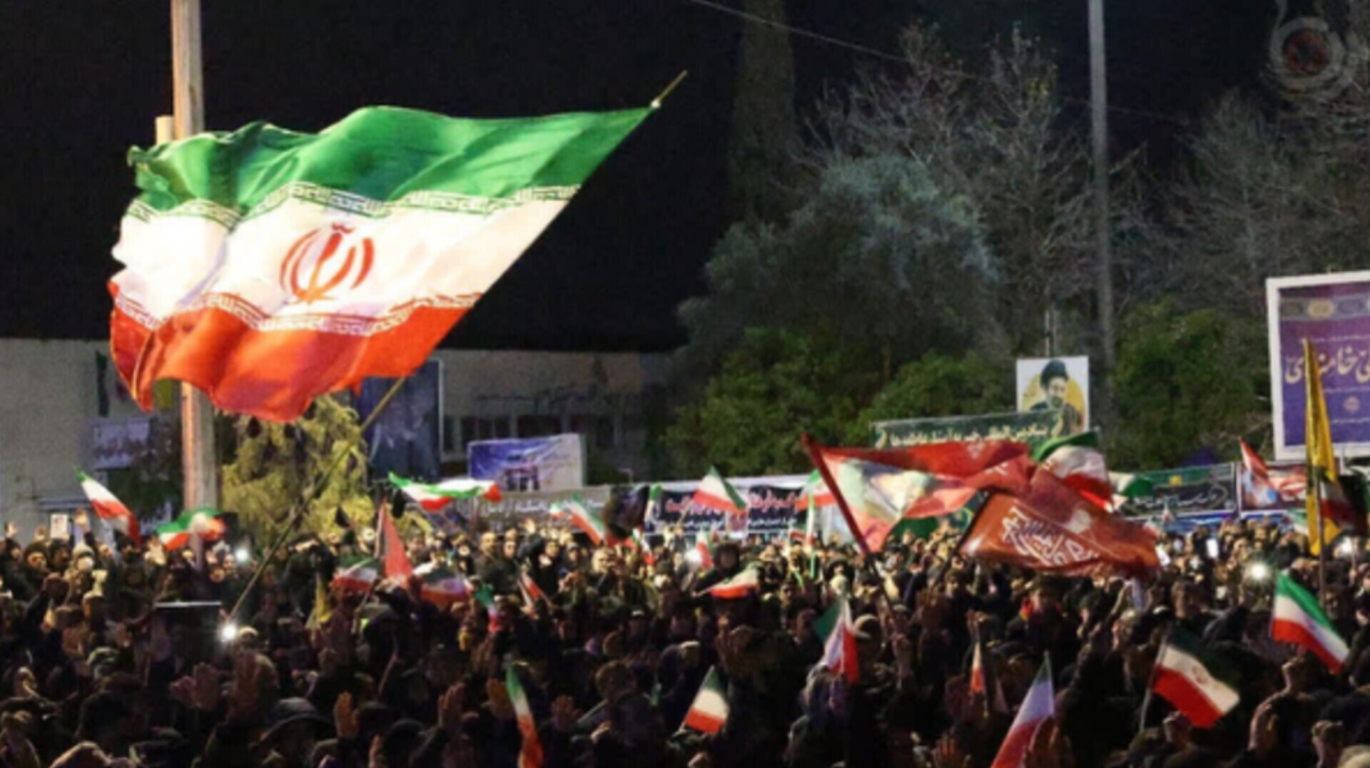 پیام اعضای هیأت دولت‌های یازدهم و دوازدهم: ایرانیان فارغ از نگاه‌های سیاسی، از مسئولان نظام می‌خواهند که از عزّت و مصالح ملّی حراست کنند