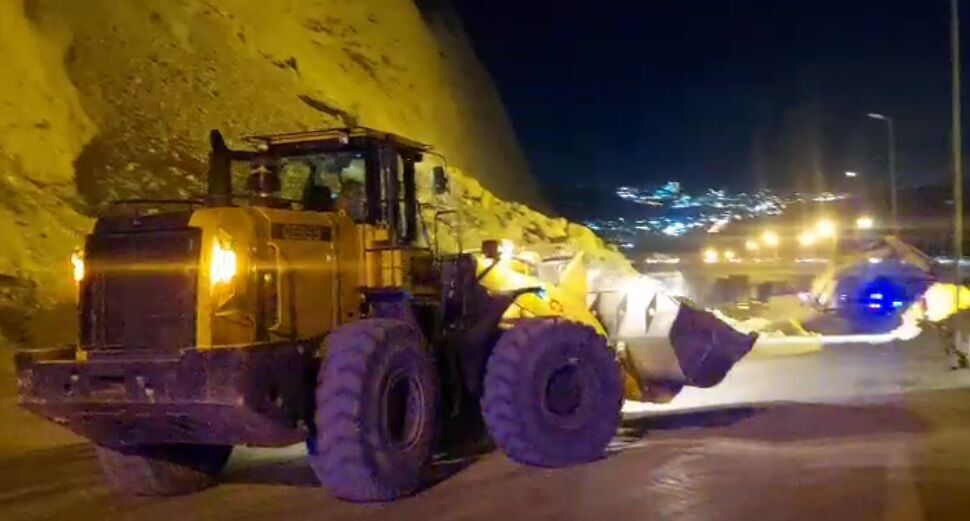 وزارت راه: بازگشایی آزادراه پردیس- تهران پس از حادثه رانشی