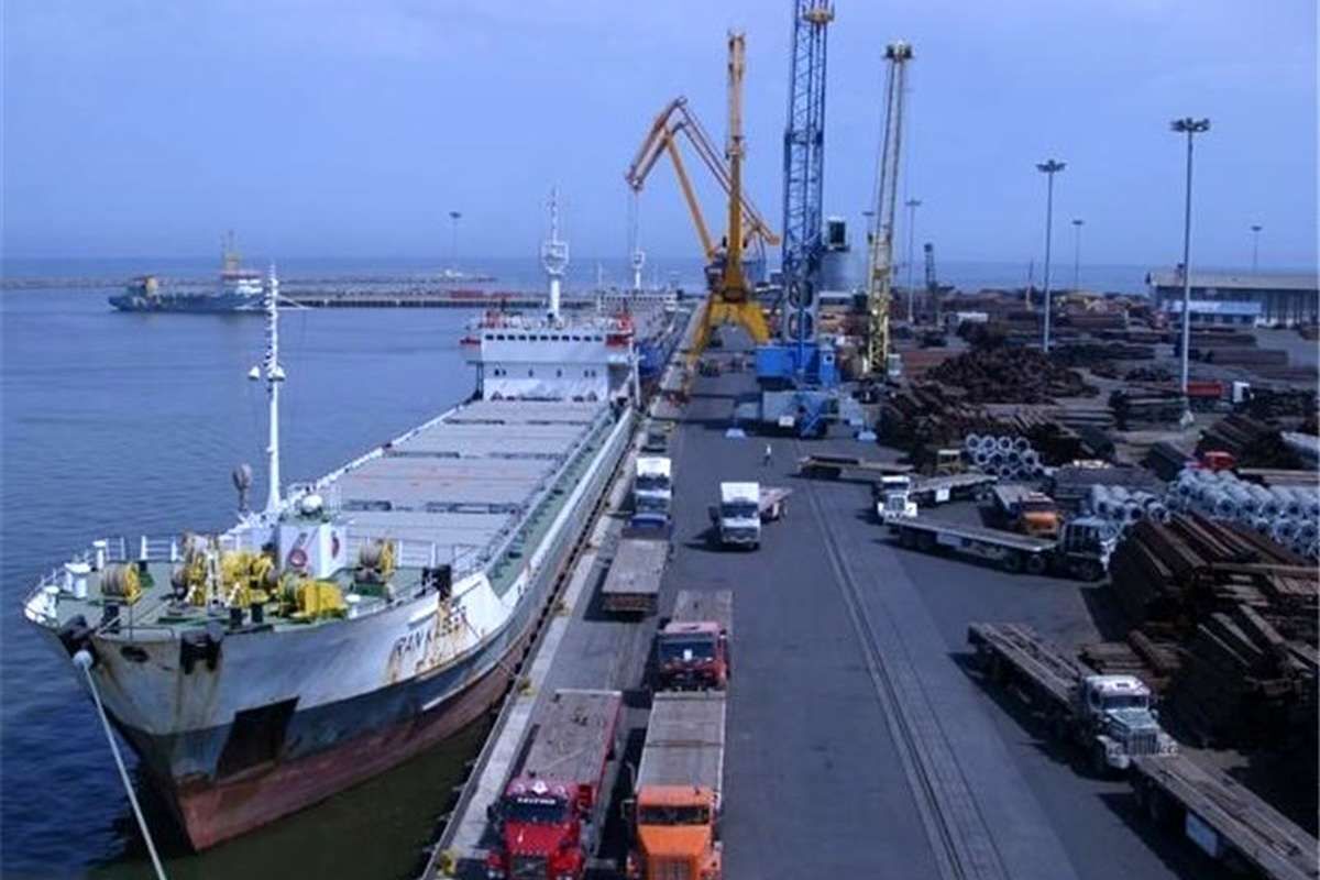 نشریه بیزینس استاندارد: هند قصد دارد که سهام خود در بندر چابهار را به دلیل انقضای معافیت از تحریم‌های آمریکا، به یک شرکت ایرانی بفروشد/ دهلی‌نو می‌خواهد یک اپراتور موقت در دوره تحریم‌ها بندر را مدیریت کند و پس از آن مدیریت عملیاتی به هند بازگردد