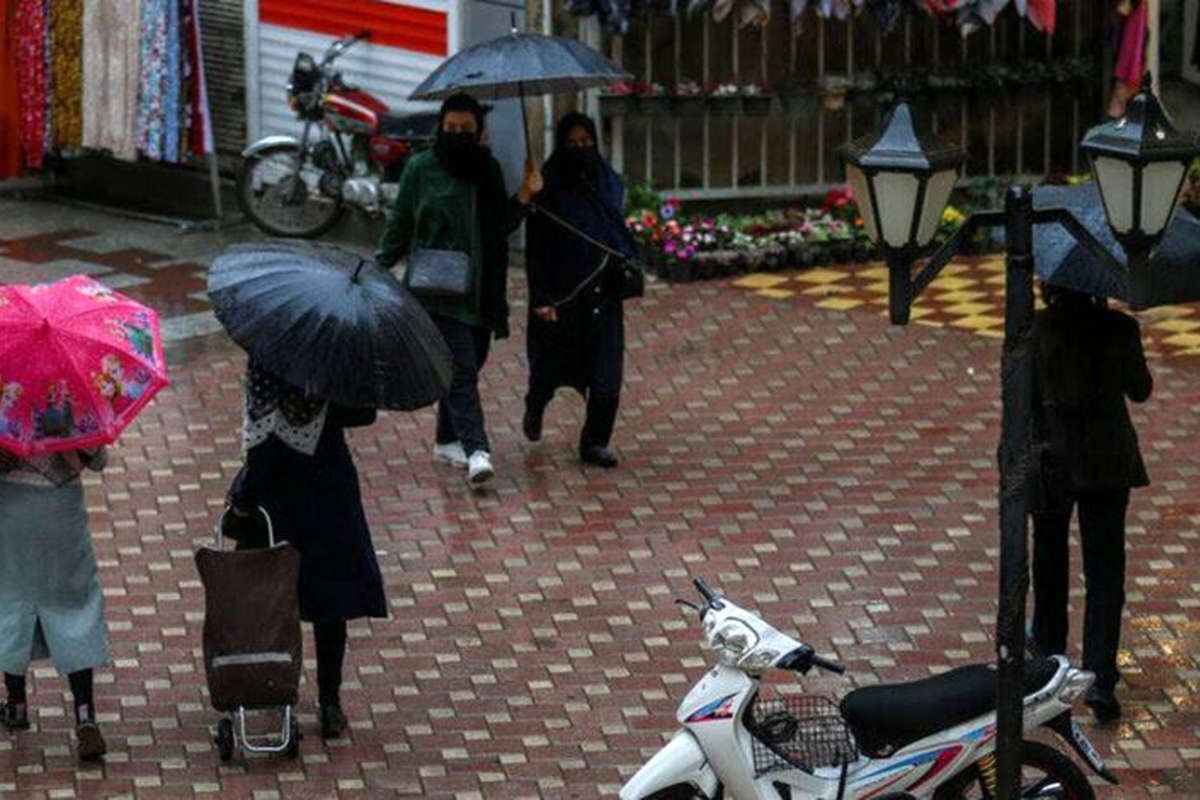 هواشناسی: بارش باران و رعد و برق در ١٨ استان